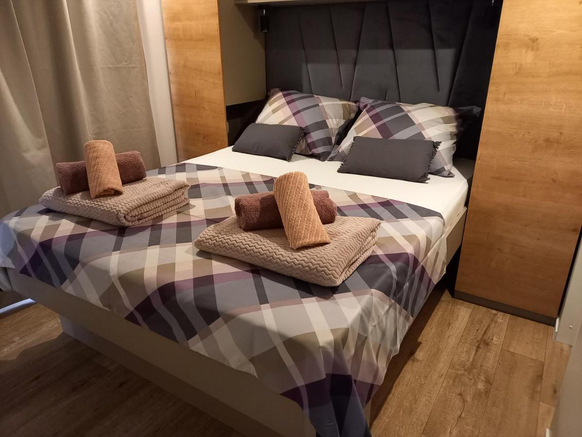 Mobile Home Agava 2 Biograd Na Moru Eksteriør billede