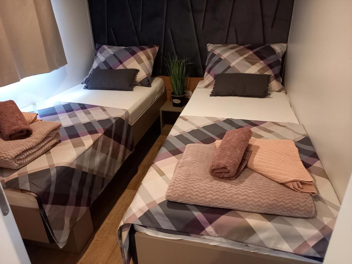 Mobile Home Agava 2 Biograd Na Moru Eksteriør billede